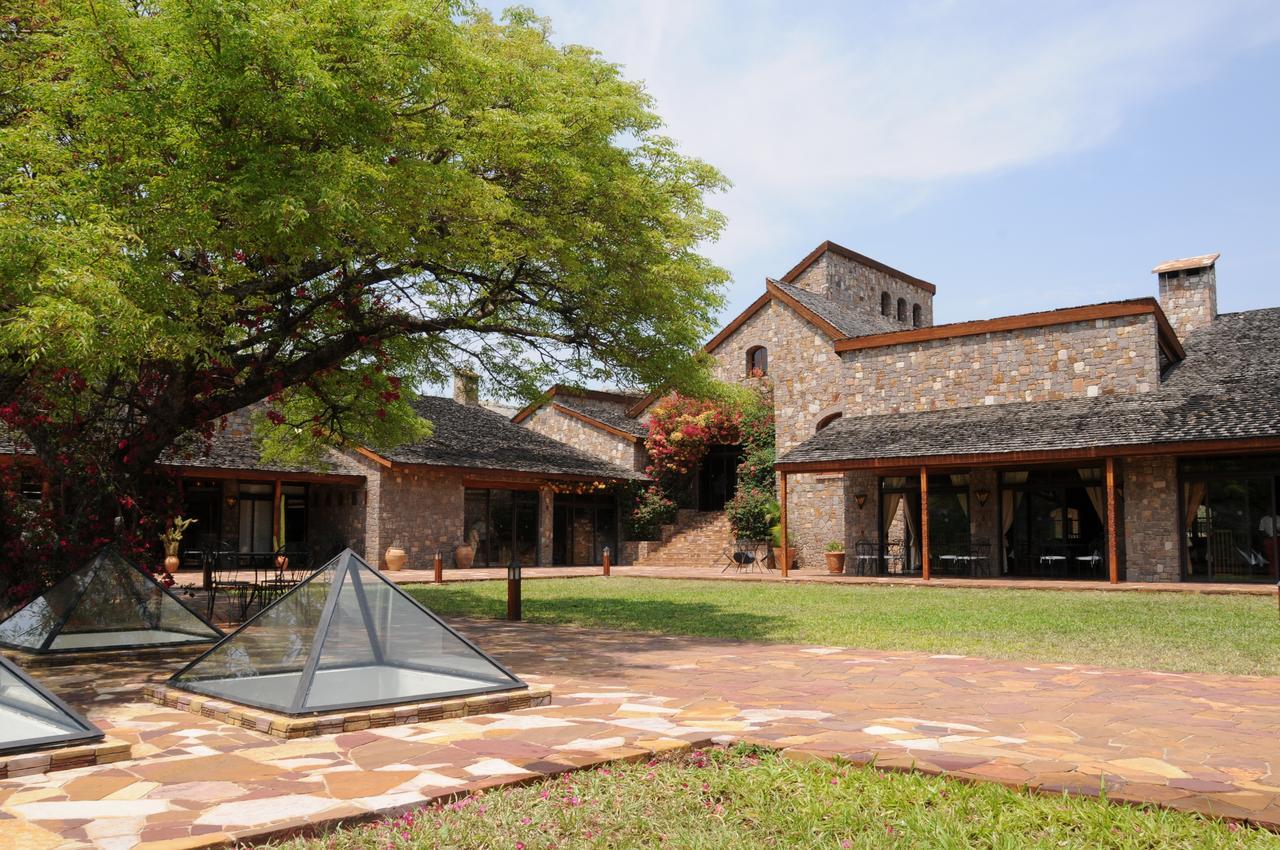 Le Jardin Du Roy Hotel Ranohira Exterior photo