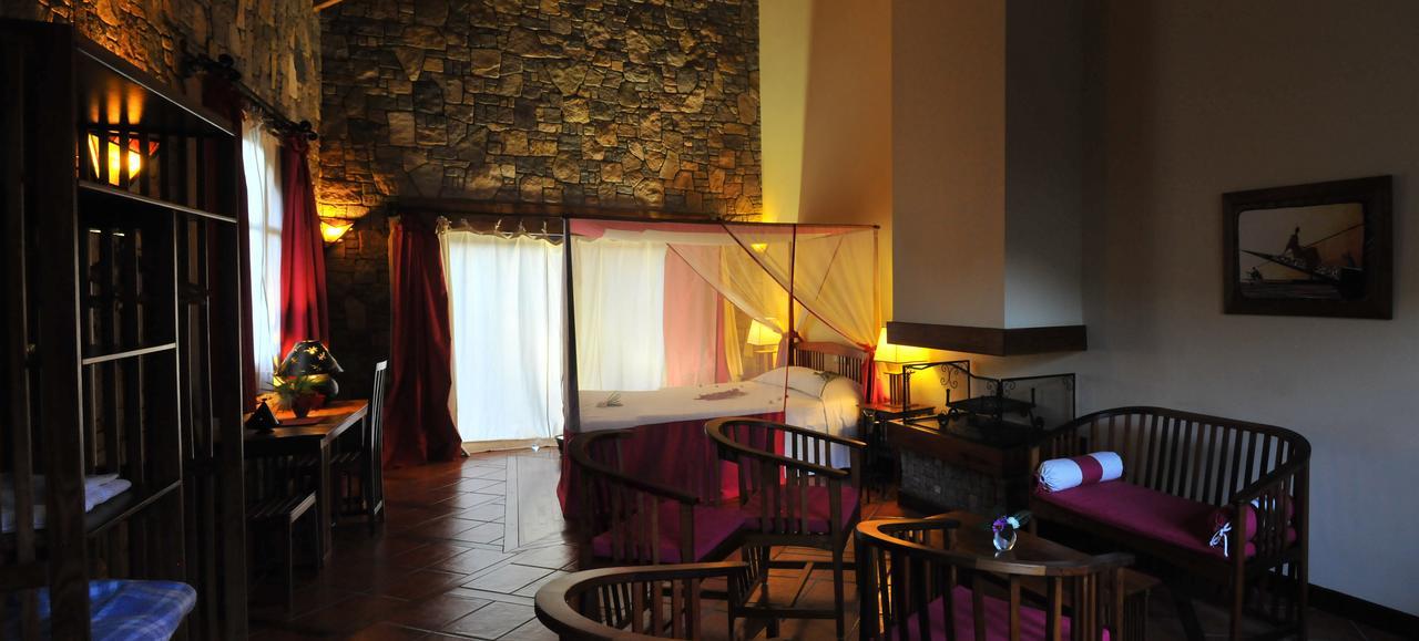 Le Jardin Du Roy Hotel Ranohira Exterior photo